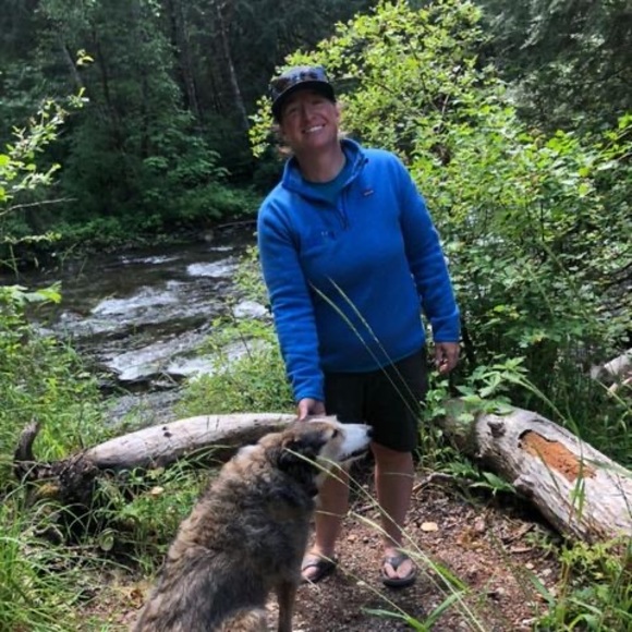 Meet your Posher, Christie - Picture 1 of 1